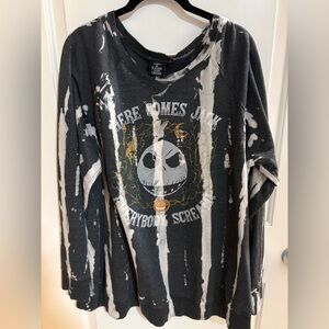 Graphic Sweatshirt with Nightmare Before Christmas Jack Design